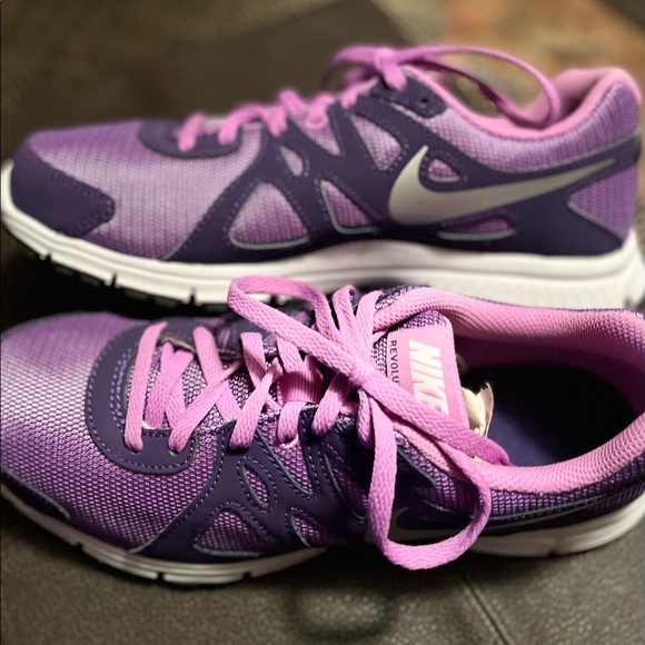 Nike Revolution 2 Ladies Running Shoes in Purple- BRAND NEW - Picture 6 of 10